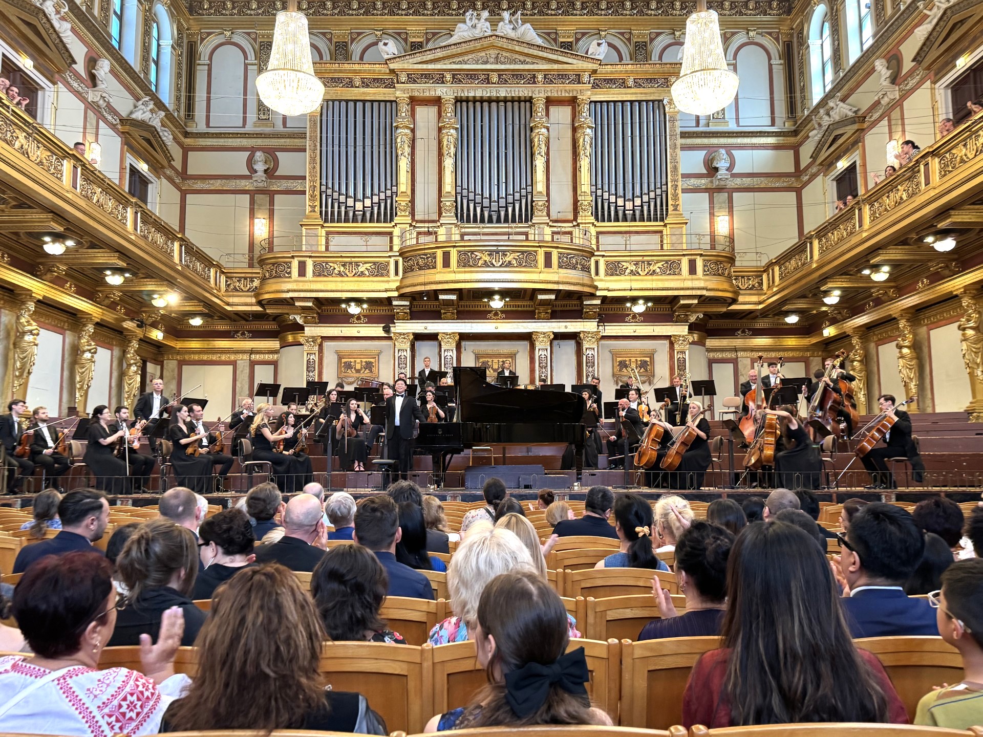 golden hall 10.jpg